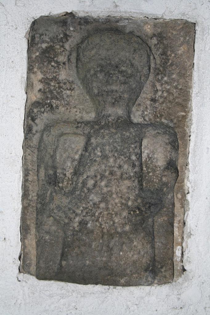 Serbski pśibogowy kamjeń w 1512 dotwarjonej cerkwi Běła Góra (Belgern) pśi Łobju. M. Luther jo drje jen wiźeł pśi swójom hoglěźe w lěśe 1522. segujuce retoriske zamóžnosći jo jogo bamž Aleksander VI.