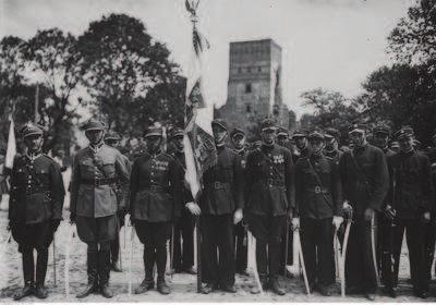 48 Eligiusz MAŁOLEPSZY, Teresa DROZDEK-MAŁOLEPSZA, Daniel BAKOTA Święto WF i PW w Łucku zorganizowano w dniach 7 9 czerwca 1930 r.