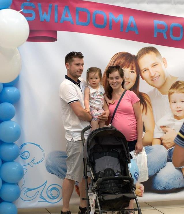 Konsultacje medyczne i kosmetyczne, warsztaty i prelekcje dotyczące rozwoju i edukacji małego dziecka.