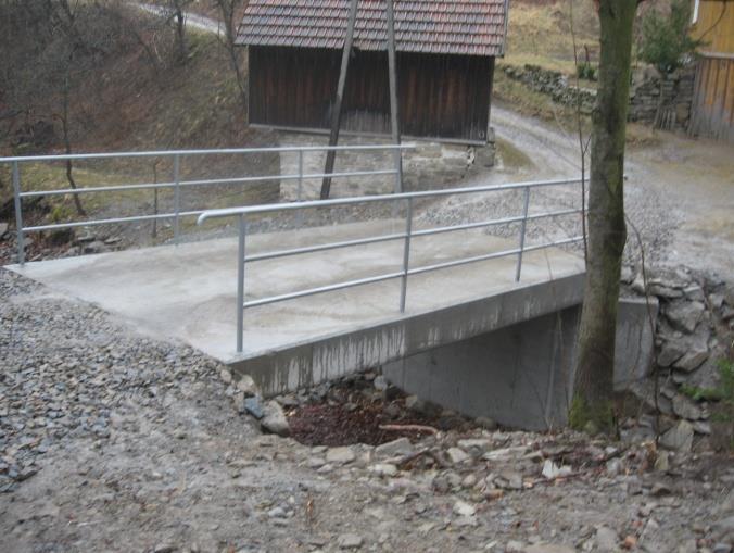 wykorzystując środki z otrzymanej promesy, moglibyśmy odbudować pozostałe uszkodzone drogi z pozyskanej przez nas dotacji na ten cel w roku 2015.