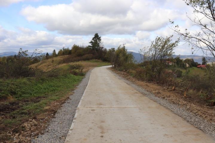 5 6 7 Remont drogi gminnej nr 291767 K Cebulówka w miejscowości Zarzecze w km 0+968-1+718 Modernizacja drogi gminnej nr 291773K Zarzecze - Na Glinik Modernizacja drogi gminnej nr 291793K Zarzecze -