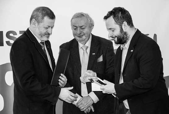 rok 2018 w fotografii KM przedstawia najważniejsze wydarzenia 2018 r. w fotograficznym skrócie. Ukazują one w wizualnej formie, działania podejmowane przez Regionalną Sekcję Kolejarzy (RSK).