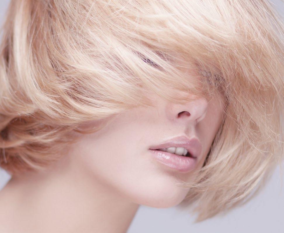 64 HAIRLAB HAIRLAB 65 HAIRLAB DOSKONAŁA PIELĘGNACJA WŁOSÓW VOLUME 2 Seria VOLUME 2 gwarantuje niewiarygodną objętość przy jednoczesnym odżywieniu i nawilżeniu.