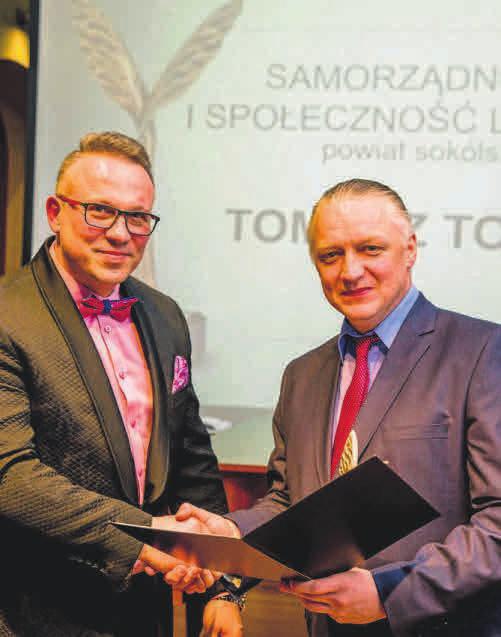 WOJCIECH WOJTKIELEWICZ Z Krzysztof Ślusrczyk, ngrodę odebrł Tomsz Tolko,