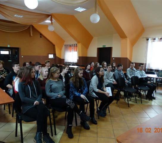 W dniu 16.02.2018 roku odbyło się spotkanie z poetami z gminy Narewka zorganizowane przez Bibliotekę Publiczną w Czyżach. W spotkaniu udział wzięła młodzież ze Szkoły Podstawowej w Czyżach.