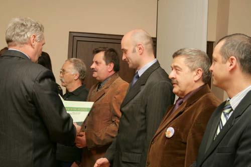 Sieradz, - Jacek Witas prezes Zwizkowego Klubu Turystyczno-Krajoznawczego Tylko dla Orłów przy KSP Warszawa, - Marek Włodarczyk z Koła PTTK De-Ptaki przy