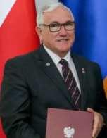 Herbert Benson w 2004 roku stwierdził, że medycyna jest coraz bardziej skuteczna w leczeniu chorób organicznych, strukturalnych oraz ratowaniu życia.