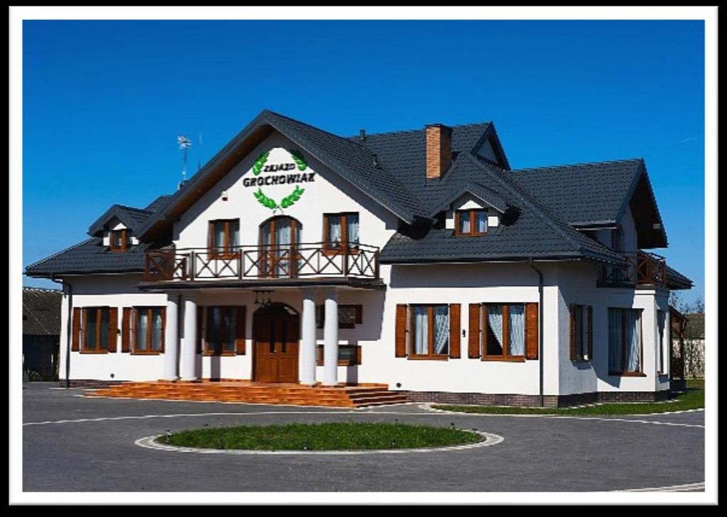 Godziny otwarcia poniedziałek-czwartek 10 00-21 00 piątek-sobota 10 00-22 00 niedziela 12 00-21 00 Specjalne lunch menu z dostawą od poniedziałku do piątku 10