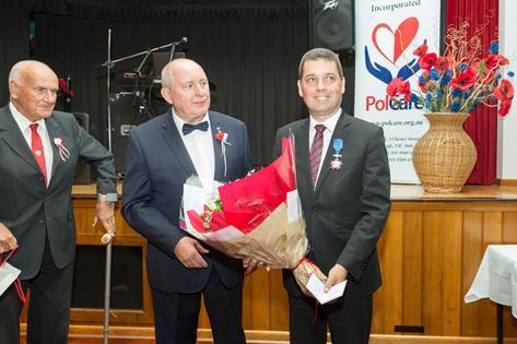 mianowany jako parlamentarny lider w gabinecie cieni w 2008 i sekretarzem parlamentarnym zdrowia w gabinecie cieni w 2009 przez Ted Ballieu MP, ówczesnego lidera opozycji.