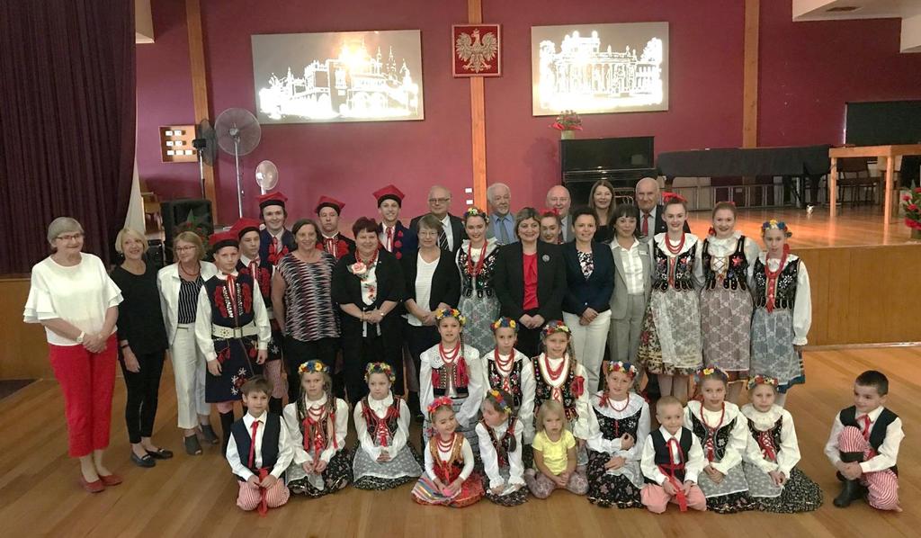 Po posiłku została rozlosowana loteria ze wspaniałymi nagrodami i zakończono cichą aukcję. Rozpoczął się Bal ostatnia sobota karnawału to wspaniała okazja do zabawy.