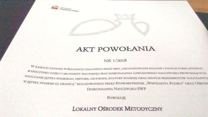 prośba o napisanie na potrzeby szkolnych nauczycieli skróconych wersji biografii i ciekawostek z życia znanych Polaków w Australii.