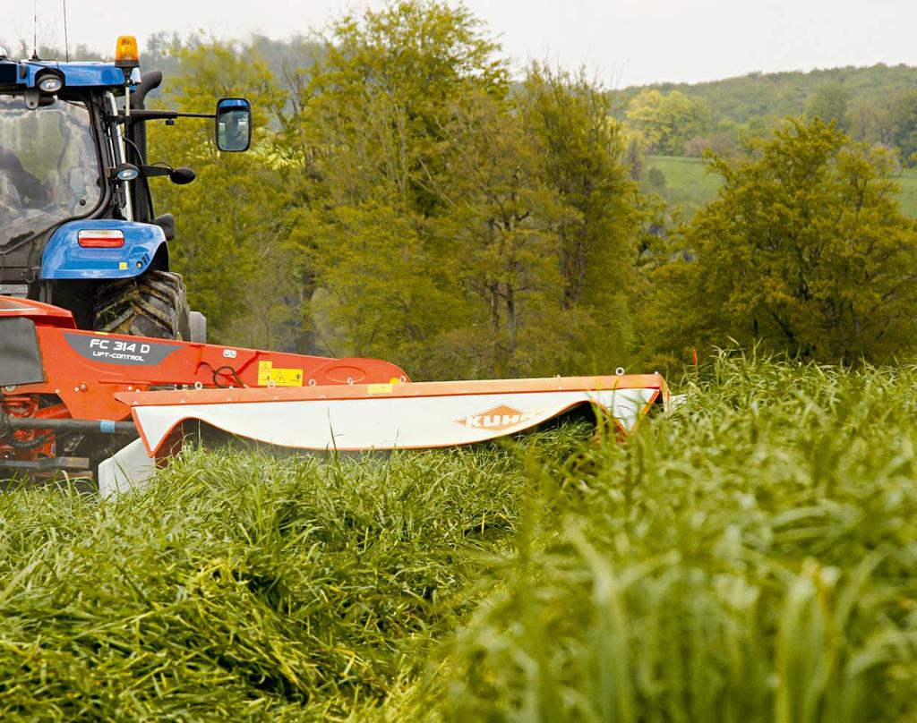 ększające komfort pracy MASZYNA POD KONTROLĄ Pozycja robocza zespołu tnącego jest ustawiana precyzyjnie i w łatwy