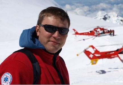 Pilot mgr Marcin Wiktorzak pilot mgr Marcin Wiktorzak jest absolwentem Wydziału Matematyki, Informatyki i Mechaniki Uniwersytetu Warszawskiego, gdzie w 1997 roku studia ukończył w zakresie wytwórstwa