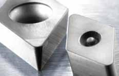 Zalety Toczenie materiałów twardych przy użyciu narzędzi CeramTec Monolityczne płytki CBN do toczenia materiałów twardych Płytki skrawające z monolitycznego CBN, przeznaczone do różnych zadań