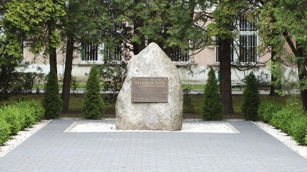 Zegrze to mała miejscowość o populacji ludności nieco powyżej 1000. Ulic nie jest wiele wiec każdej poświecę nieco miejsca. Aby żadnej nie wyróżniać przedstawię je w kolejności alfabetycznej.
