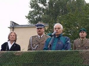 W tej smutnej ceremonii wzięli udział żołnierze i pracownicy wojska Pułku Ochrony z dowódcą pułku płk Romanem JANUSZEWSKIM na czele.