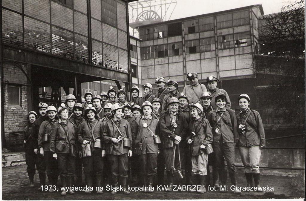 Zarys historii Koła Nauczycielskiego PTTK nr 30 w Jeleniej Górze 1959-2009 W auli Liceum Pedagogicznego w Jeleniej Górze (obecnie gmachu Akademii Ekonomicznej) dnia 23 maja 1959 r. o godz.