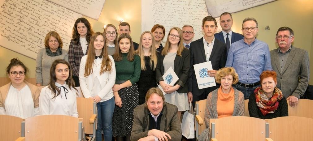 Uczestnicy konkursu, organizatorzy oraz sponsorzy nagród.
