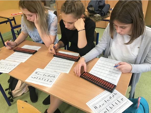 4) Program stypendialny Mistrzowie matematyki Szkoła Podstawowa nr 3 w Kudowie-Zdroju projekt Matematyka va banque Mistrzowie matematyki to zainaugurowany w 2014 roku program stypendialny Fundacji