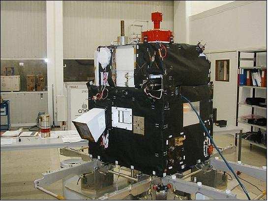 Zastosowanie SSZ do badania trzęsień Ziemi: DEMETER (Detection of Electro-Magnetic Emissions Transmitted from Earthquake Regions) jest francuskim mikrosatelitą o niskiej orbicie (715 km), którego