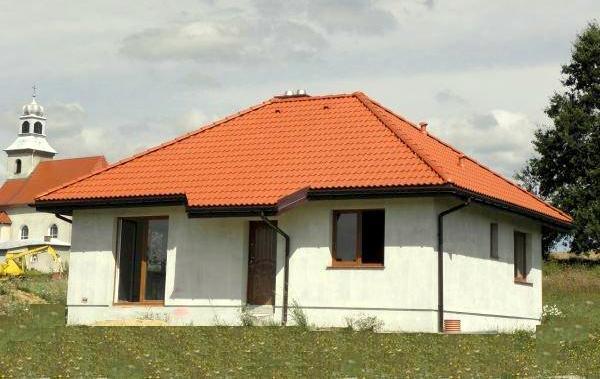 OFERTA SPECJALNA NA BUDOWĘ DOMU JEDNORODZINNEGO WG PROJEKTU DOM NA TOBI STAN SUROWY OTWARTY 128 000 STAN SUROWY ZAMKNIĘTY 164 900 STAN SUROWY ZAMKNIĘTY Z INSTALACJAMI 200 400 STAN DEWELOPERSKI 216