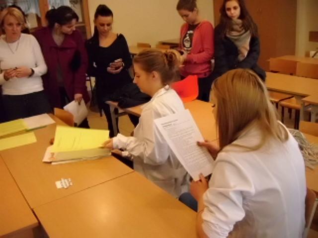 W nagrodę za opracowanie takiego hasła uczestnicy gry