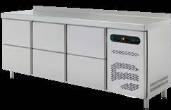 Stoły chłodnicze i mroźne Stoły chłodnicze 700 mm GN 1/1 z szufladami ETP-7-135-12 D ETP-7-180-14 D ETP-7-180-06 D ETP-7-225-16 D > STOŁY CHŁODNICZE 700 MM GN 1/1 Z SZUFLADAMI Wyprodukowane z