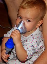 Zalecane sposoby inhalacji zależnie od wieku dziecka leczenie preferowane leczenie alternatywne wiek (lata) 0 3 inhalator ciśnieniowy z dozownikiem