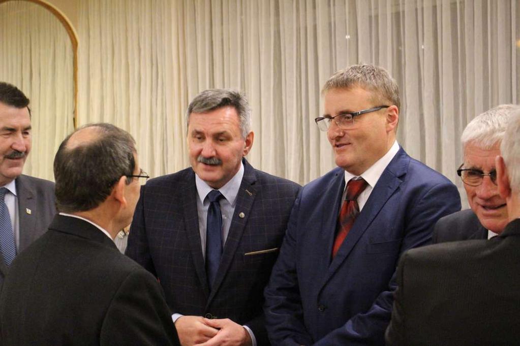 Stowarzyszenia Geodetów Polskich w  Agnieszka Bryśkiewicz, Jerzy Chylewski; Józef Ramlau, Zbigniew Refliński Otwierając spotkanie Prezes Bolesław