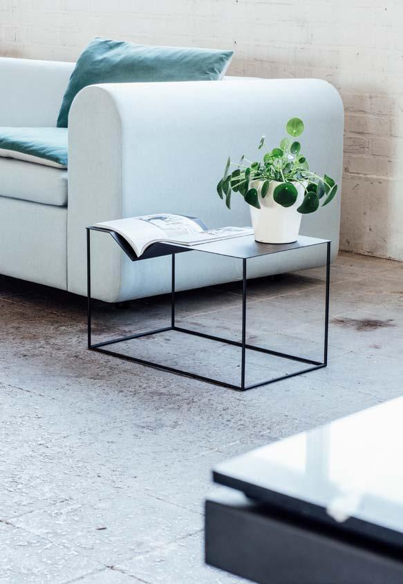 Pracuje dla firm takich jak Recor Home, Quincalux, Aluci, Moome, Ars Fabricandi, Van Den Weghe Przedmioty i per / Use.