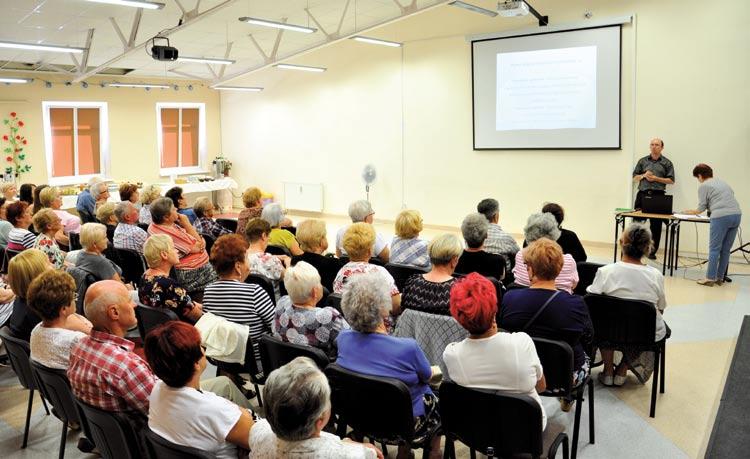 Fot. Miejsko-Gminny Ośrodek Kultury w Bobolicach Warsztatowy sposób realizacji projektu pomagał uczestnikom przerwać stereotypowy sposób myślenia o Romach, który jest przekazywany w społeczeństwie