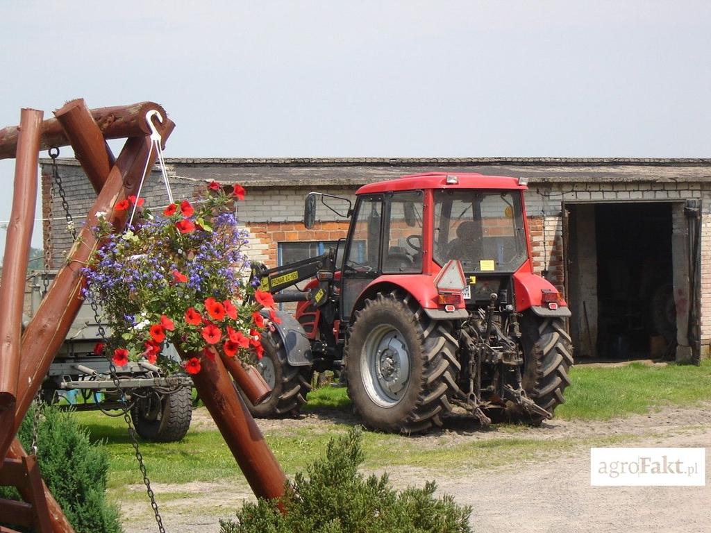https://www. Maszyny wykorzystywane w pracach pożniwnych muszą być sprawne pod względem technicznym. Bronuję przy pomocy brony Weedera niszczącej wschodzące chwasty mówi Stanisław Dalkowski.