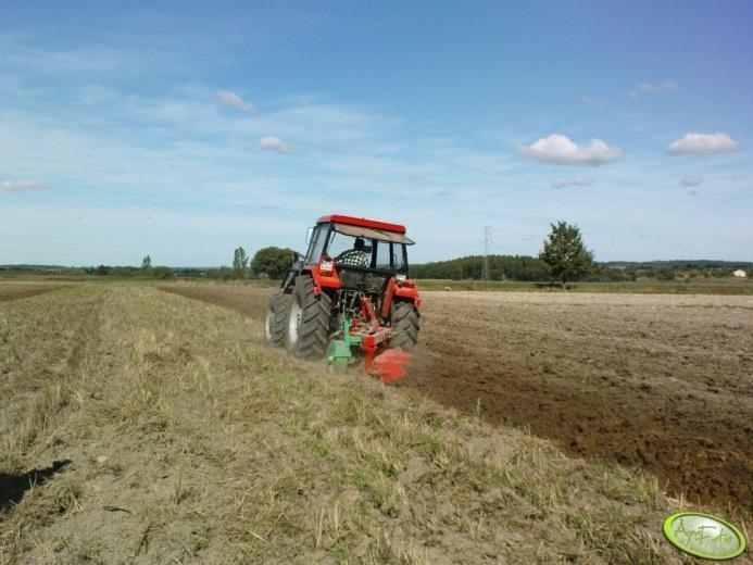poprawa struktury gleb, poprzez prawidłową agrotechnikę i