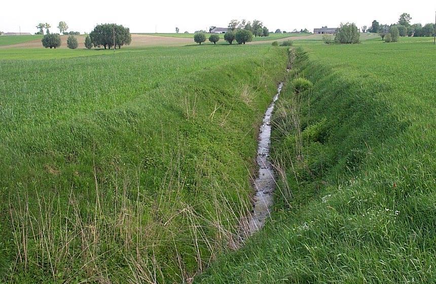 PLANOWANIE Starannie zaplanuj wszystkie czynności związane z zabiegiem Każdy zabieg opryskiwania zaplanuj z dużym wyprzedzeniem Sprawdź, czy posiadasz aktualne świadectwo szkolenia dla operatora