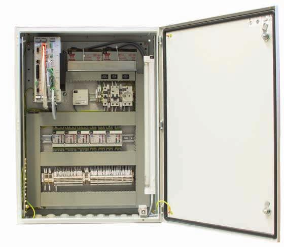 W tym drugim wypadku może komunikować się bezpośrednio z nadzorowanymi systemami po interfejsie Ethernet lub poprzez koncentrator i stanowić gorącą rezerwę dla serwera SO-5S.