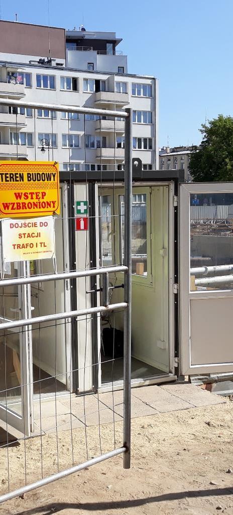 Dostęp na budowę odbywa się poprzez