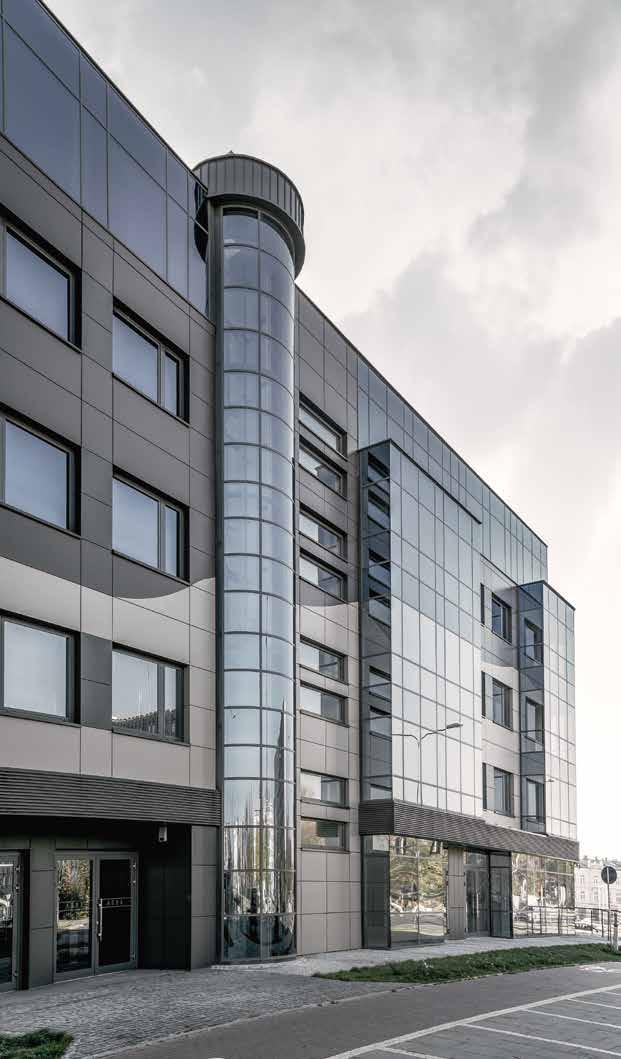 24 25 / Kielce Aqua Office Building