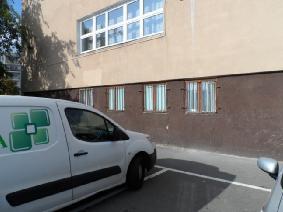 Cokół Dostateczny stan techniczny.