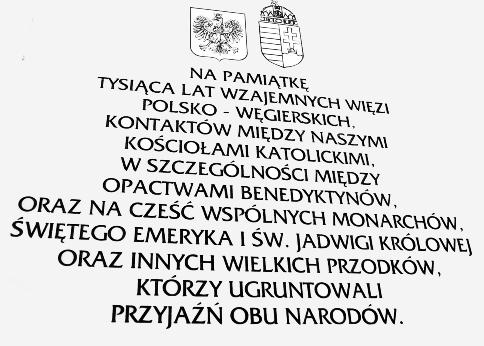 Książę Emeryk przybył do klasztoru kilka dni później z biskupem krakowskim, któremu przekazał relikwię ona została złożona w drewnianej wówczas kaplicy u benedyktyńskich mnichów.