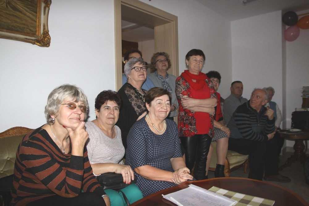 - 68 aktów zgonu (osoby, które zmarły na terenie gminy Czaplinek, w tym 3 akty zgonu umiejscowione, które nastąpiły poza granicami kraju), - 23 aktów urodzenia ( umiejscowienie aktów urodzenia, które