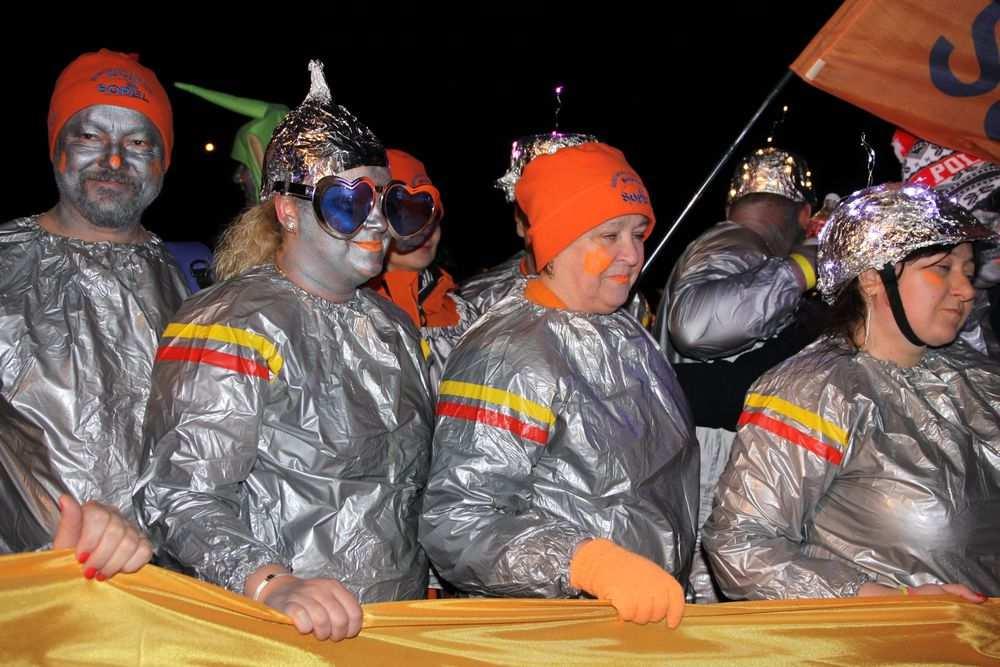 PROMOCJA III MIĘDZYGALAKTYCZNE MORSOWANIE Z POCHODNIAMI Już po raz trzeci plaża nad jez. Drawsko w Czaplinku była miejscem spotkań morsów z różnych stron wszechświata.