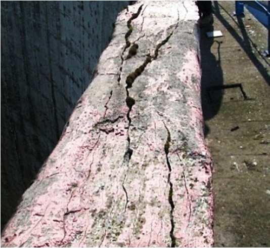 Rozkład imperfekcji geometrycznych płaszcza wyznaczonych na podstawie pomiarów geodezyjnych z 2011 r przedstawiono na rys. 2 a. 3.
