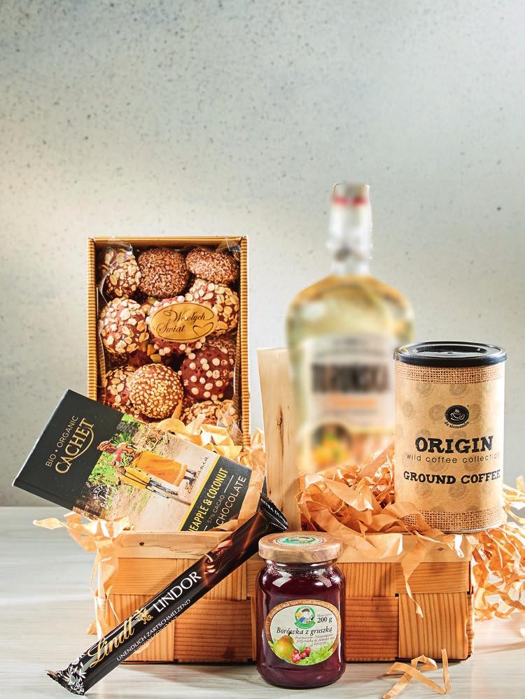 śmietankowe Ciasteczka z Krakowa, 150 g belgijska czekolada deserowa z kokosem i ananasem BIO Cachet, 100 g czekolada gorzka z delikanie rozpływającym się nadzieniem Lindor Lindt, 38 g borówka z
