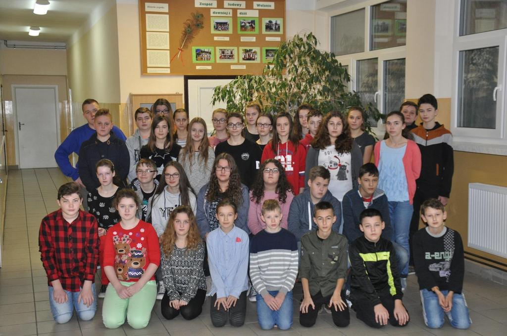 Grupa realizująca projekt Młody Asyż Zespól Szkolno-Przedszkolny w Woli Radłowskiej Klasa