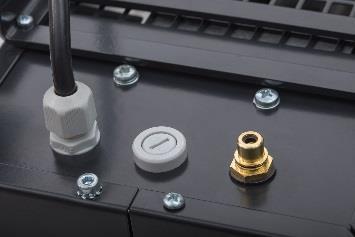Bezpieczeństwo Zastosowany w grzejnikach elektrycznych NOGEN system zabezpieczeń gwarantuje bezpieczne użytkowanie - możemy pozostawić system włączony nawet na czas długich wyjazdów, ponieważ nie