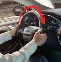 2 000,- Lane Keeping Alert rzpznaje, że pjazd zbliża się d znaczeń pasa ruchu przy wyłącznym kierunkwskazie i strzega kierwcę drganiami kierwnicy.