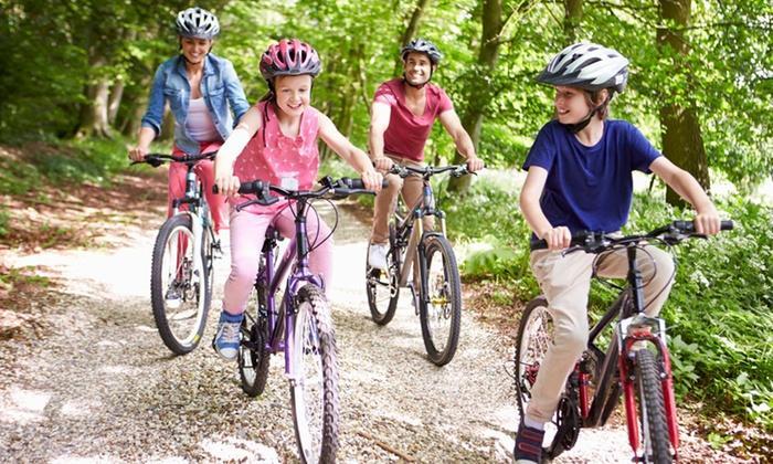 Jeśli musisz przebywać na słońcu, stosuj filtry ochronne. 3. Aktywne wakacje Zasady bezpiecznej jazdy na rowerze Używaj sprawnego i w pełni wyposażonego roweru. W czasie jazdy używaj kasku.