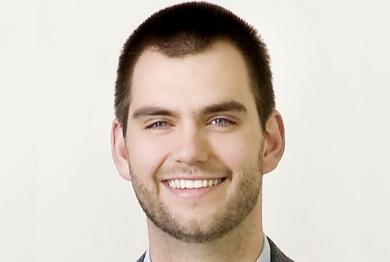KRZYSZTOF SOBIESZEK Konsultant i strateg związany z branżą marketingu i nowych mediów. Członek zarządu IAB Polska w latach 2010 2013.