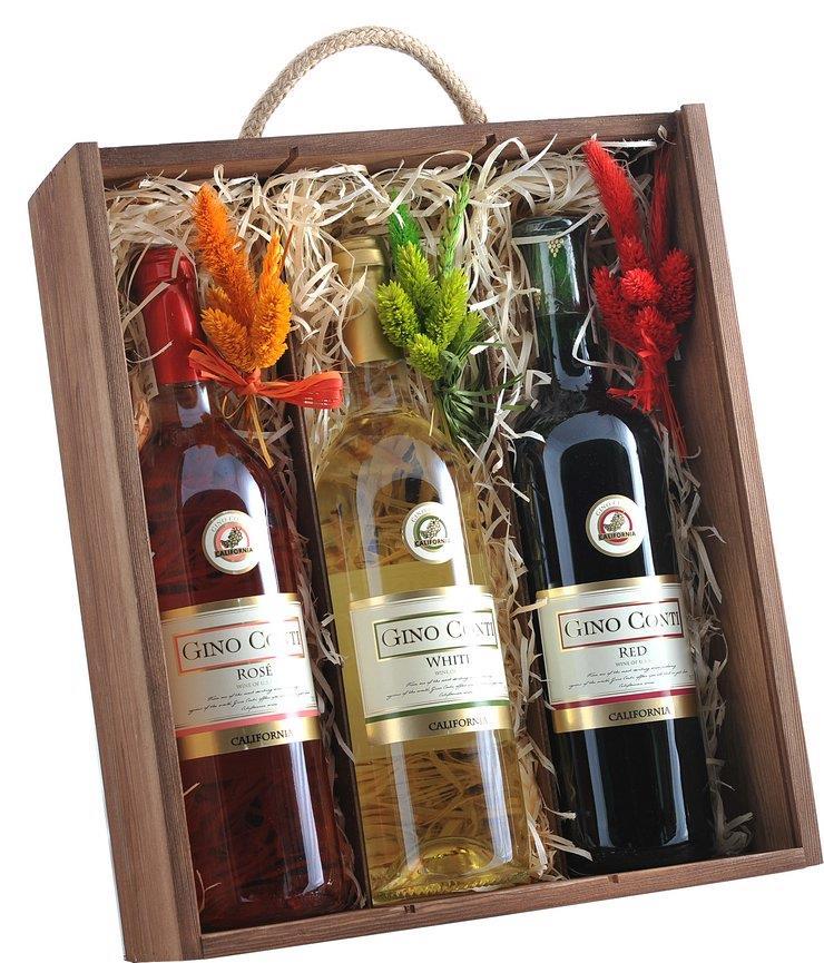 TERCET EGZOTYCZNY GINO CONTI ROSE Wino kalifornijskie, różowe, półwytrawne. Delikatne i odświeżające w smaku z wyraźną nutą truskawek i owoców tropikalnych.