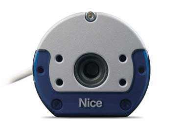 Neoplus MH Ø mm Neoplus MH Idealny do rolet i markiz (również do garażów), z funkcją ręcznego ruchu awaryjnego i wyłącznikiem mechanicznym, zintegrowaną centralą sterującą i odbiornikiem.